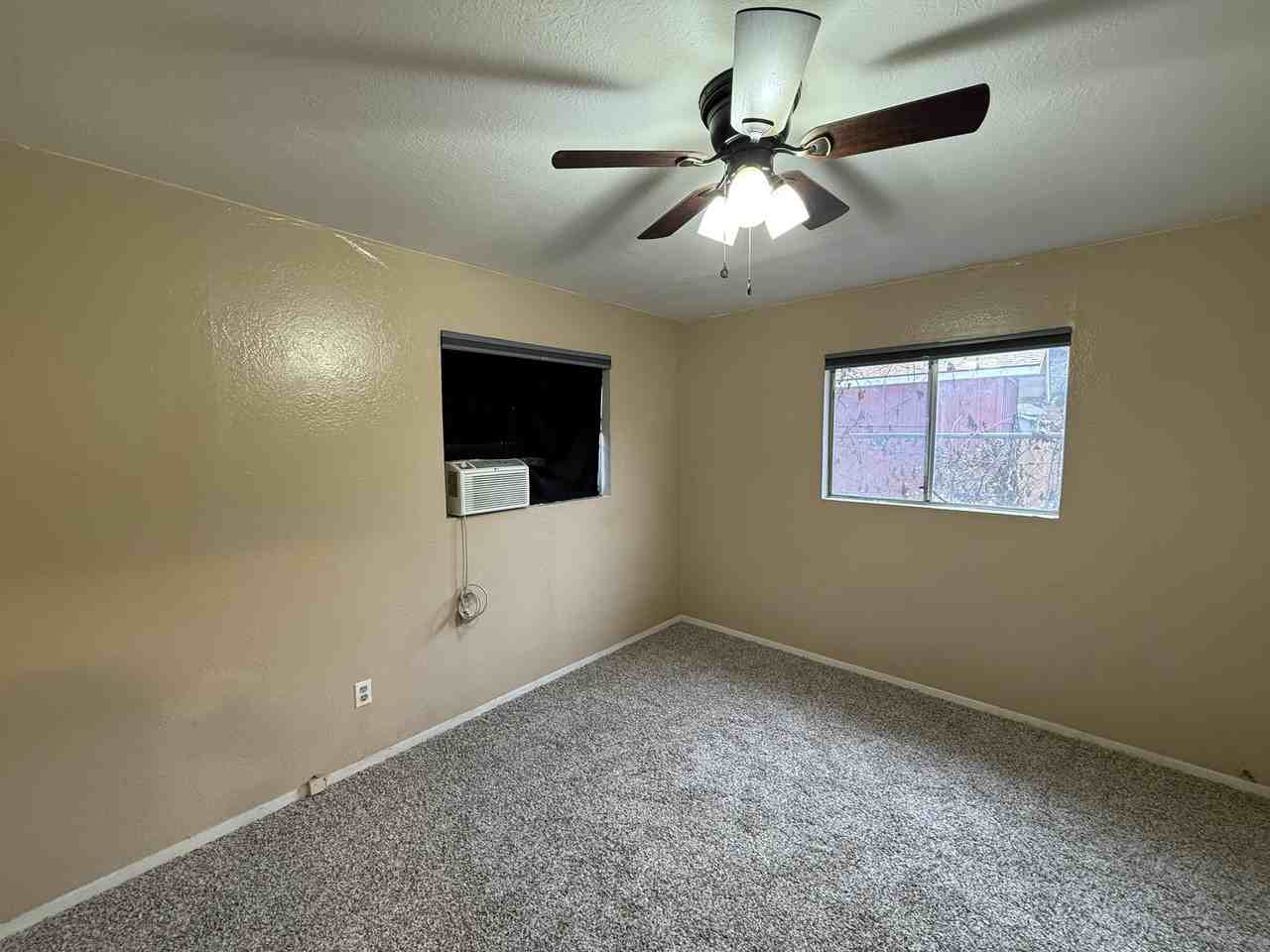 1548 Elm St #B - Photo 4 of 9