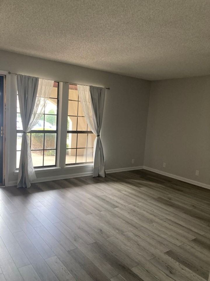 210 Hickory Ter #54 - Photo 2 of 15