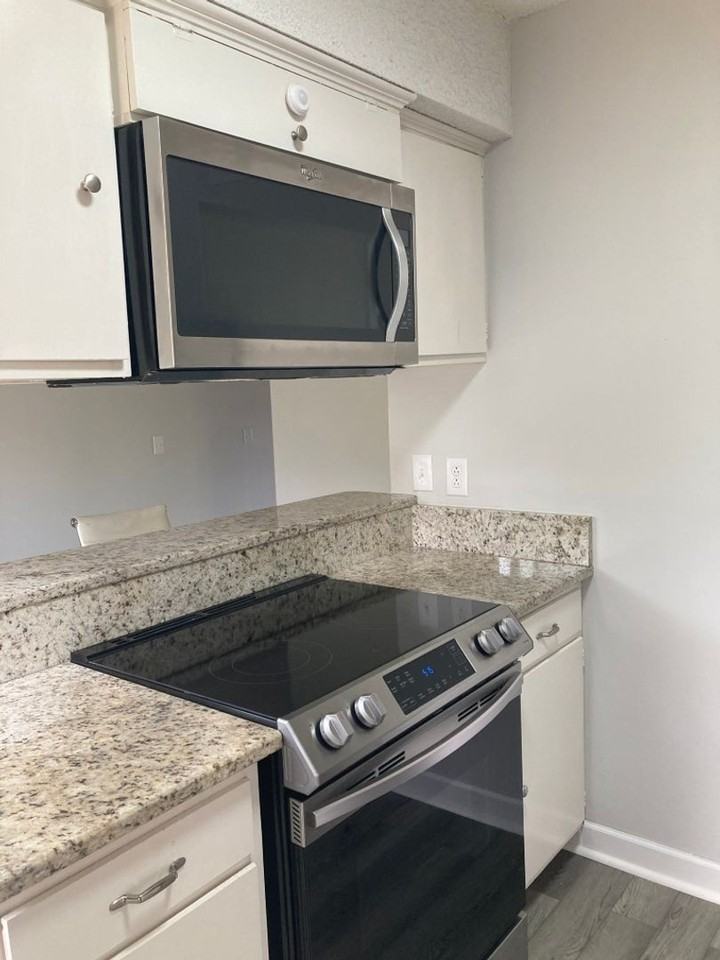 210 Hickory Ter #54 - Photo 7 of 15