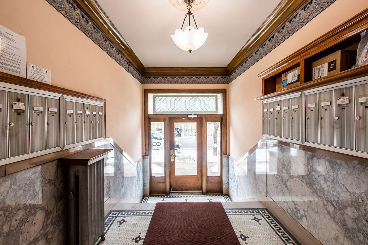 1785 Bryant Ave S - Photo 4 of 6