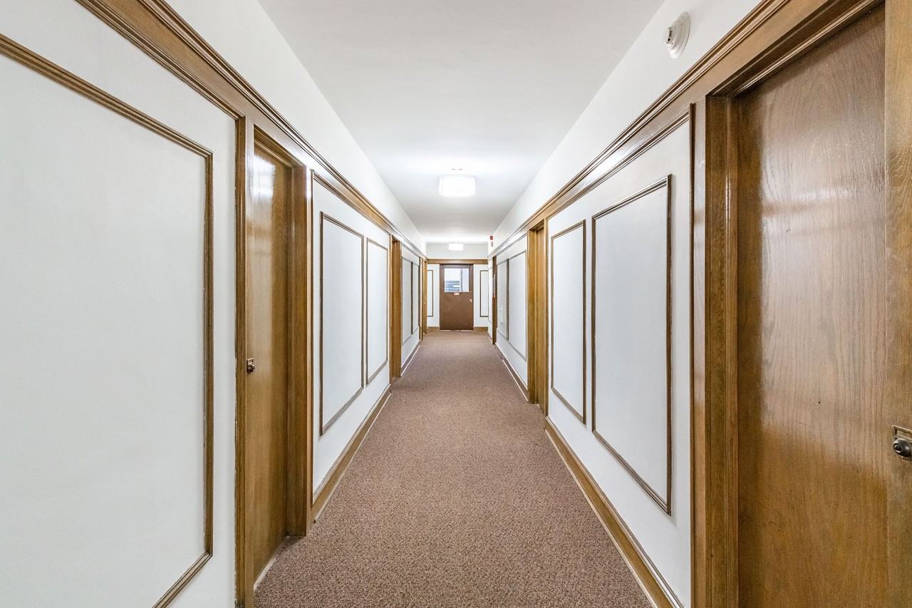 1785 Bryant Ave S - Photo 5 of 6