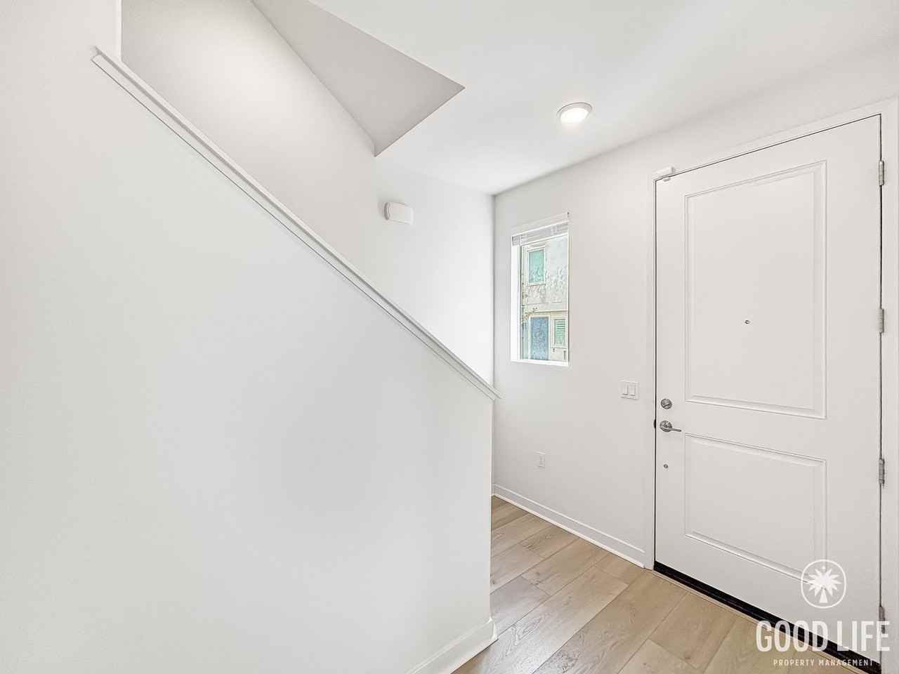 5465 Seacliff Pl #76 - Photo 2 of 27