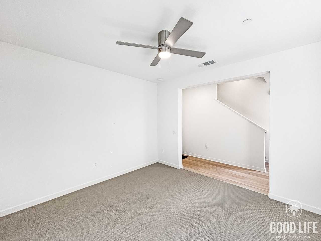 5465 Seacliff Pl #76 - Photo 3 of 27