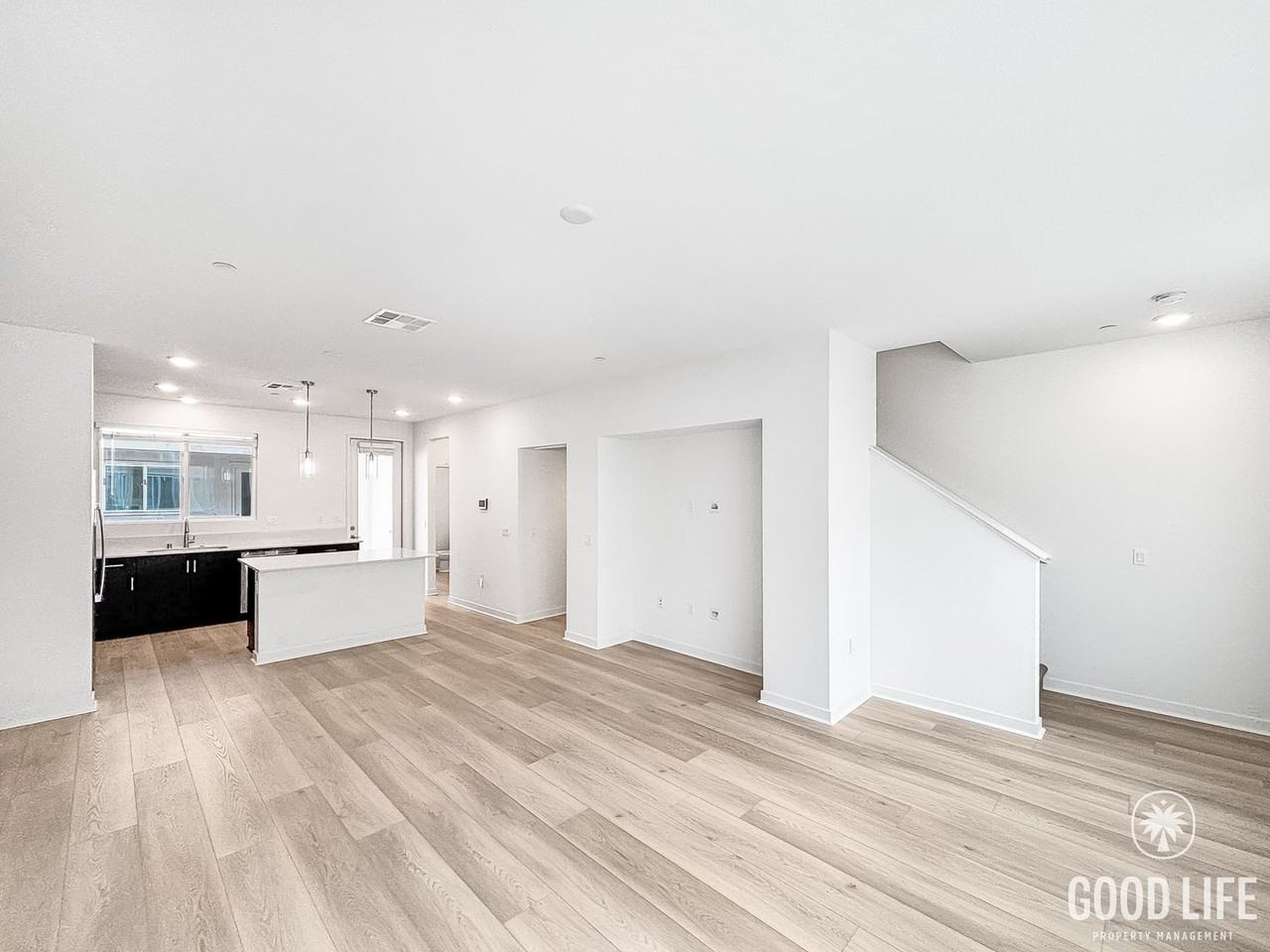 5465 Seacliff Pl #76 - Photo 5 of 27