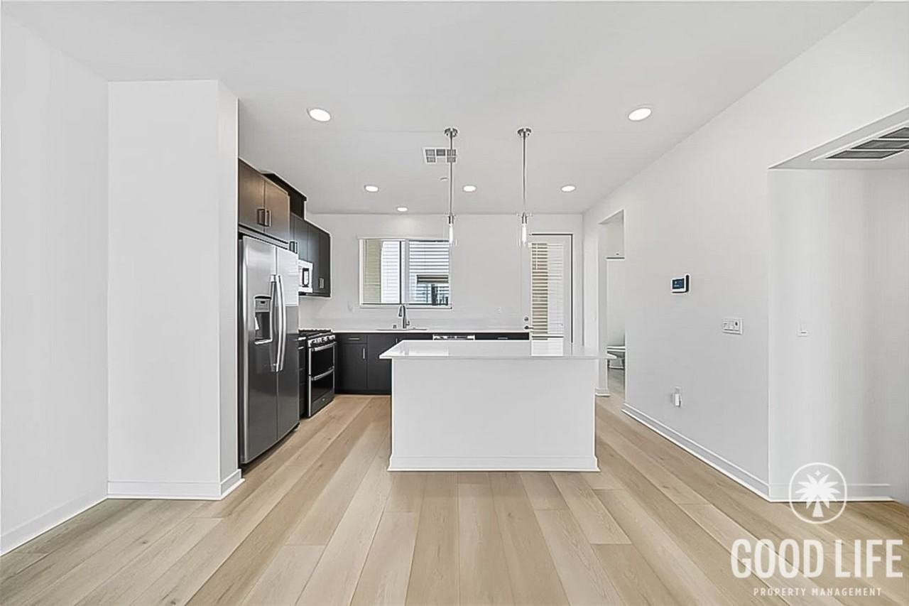 5465 Seacliff Pl #76 - Photo 6 of 27