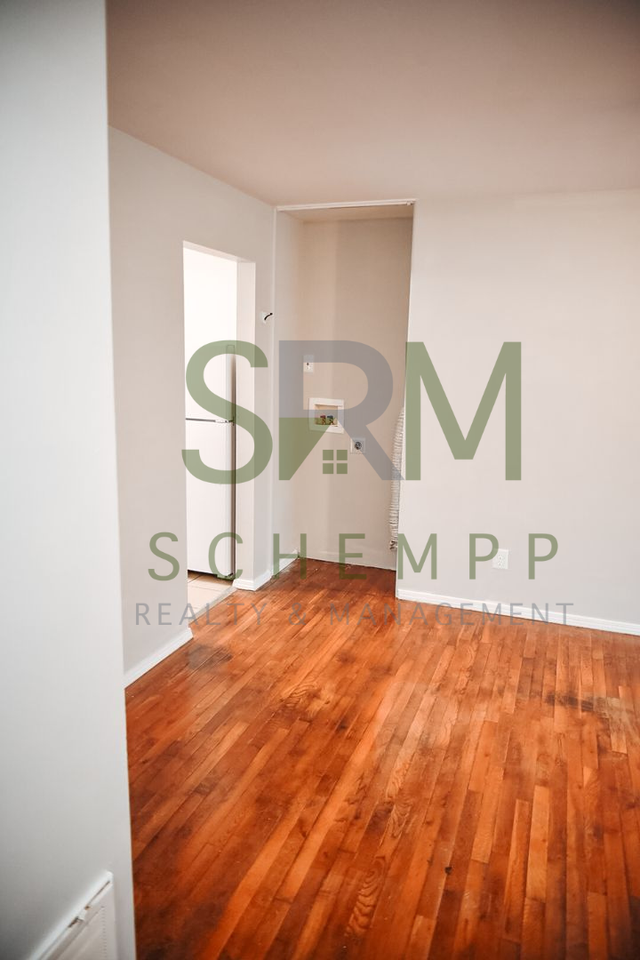 4700 Walnut Grove Ave - Photo 6 of 14