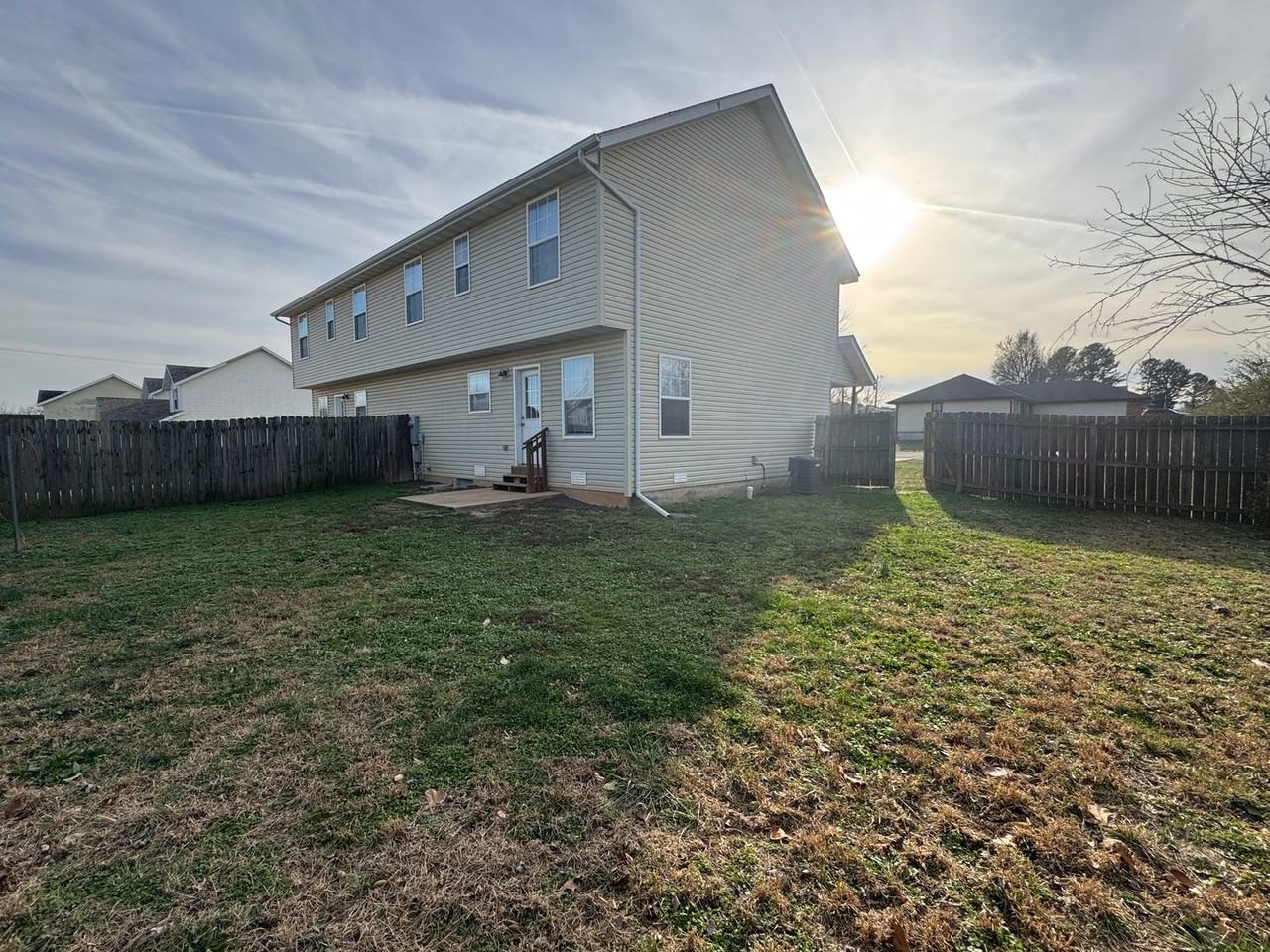 25154 Remington Rd - Photo 3 of 27