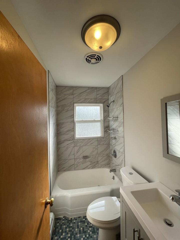 2830 Harlem Ave #2N - Photo 5 of 15