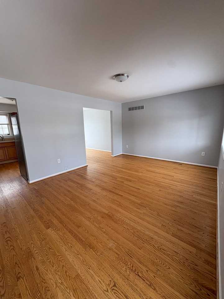 3829 3829 Bacon - Bacon 3829 - Photo 6 of 23