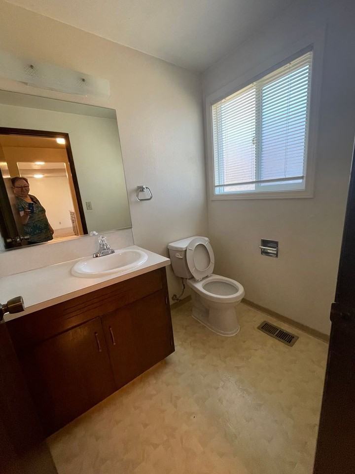 Bailey - Photo 6 of 24