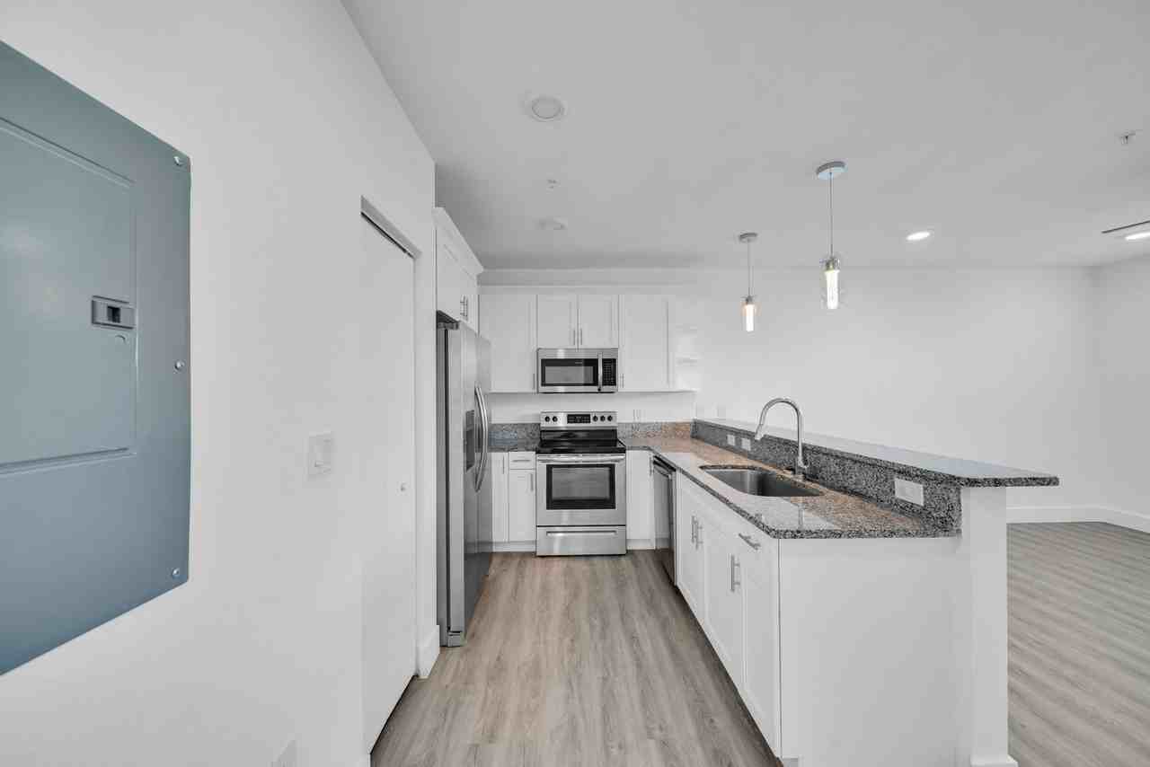 275 Sw 4th St - Photo 6 of 50