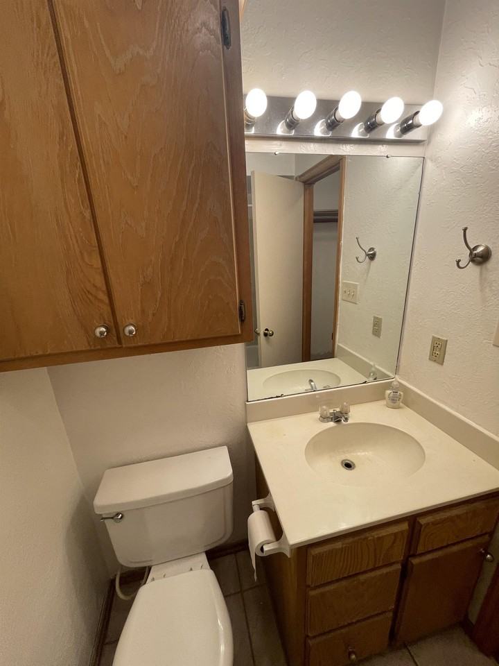 1000 Rambling Oaks Dr #8 - Photo 2 of 9