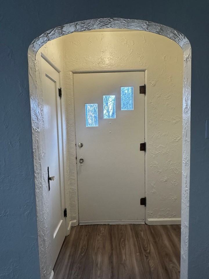 1809 10th Avenue - Photo 3 of 40