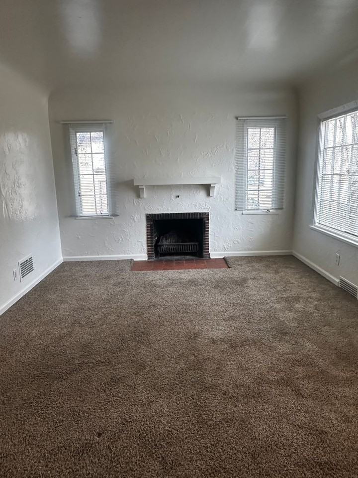 1809 10th Avenue - Photo 5 of 40