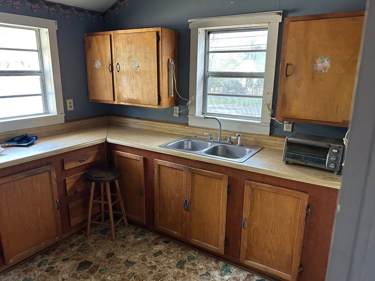 1502 Camille St - Photo 3 of 5