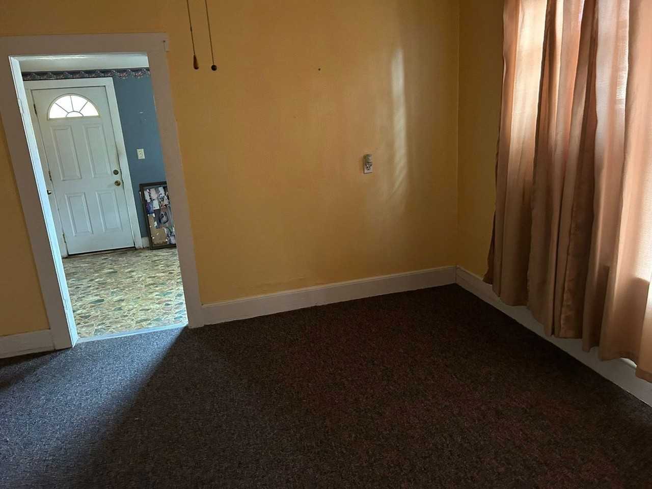 1502 Camille St - Photo 4 of 5