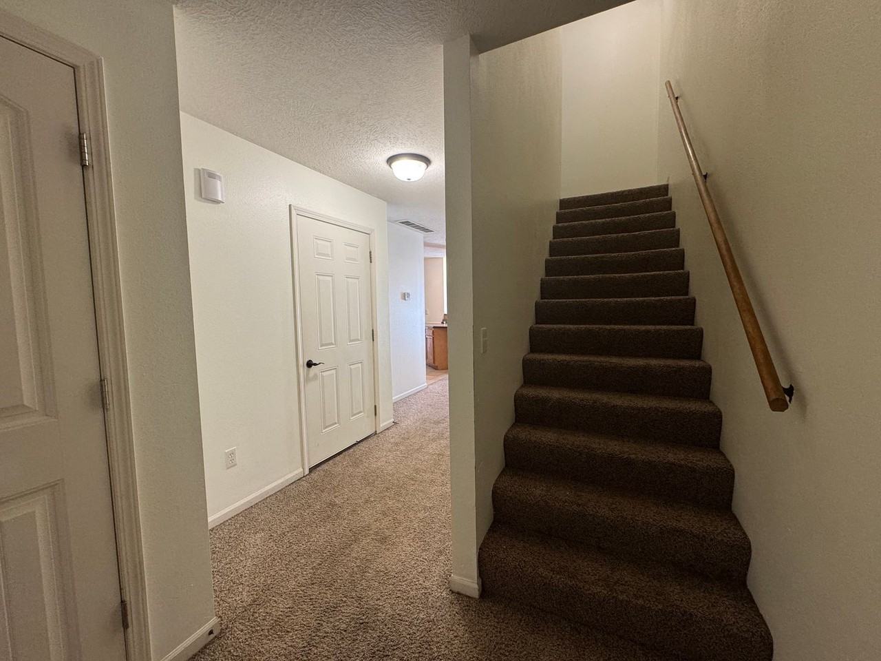 20918B Homer St - Photo 2 of 32