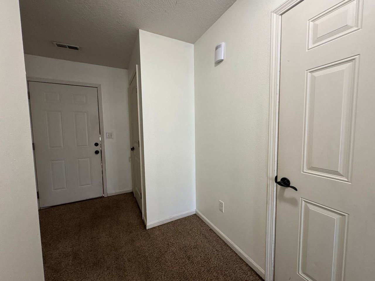 20918B Homer St - Photo 3 of 32