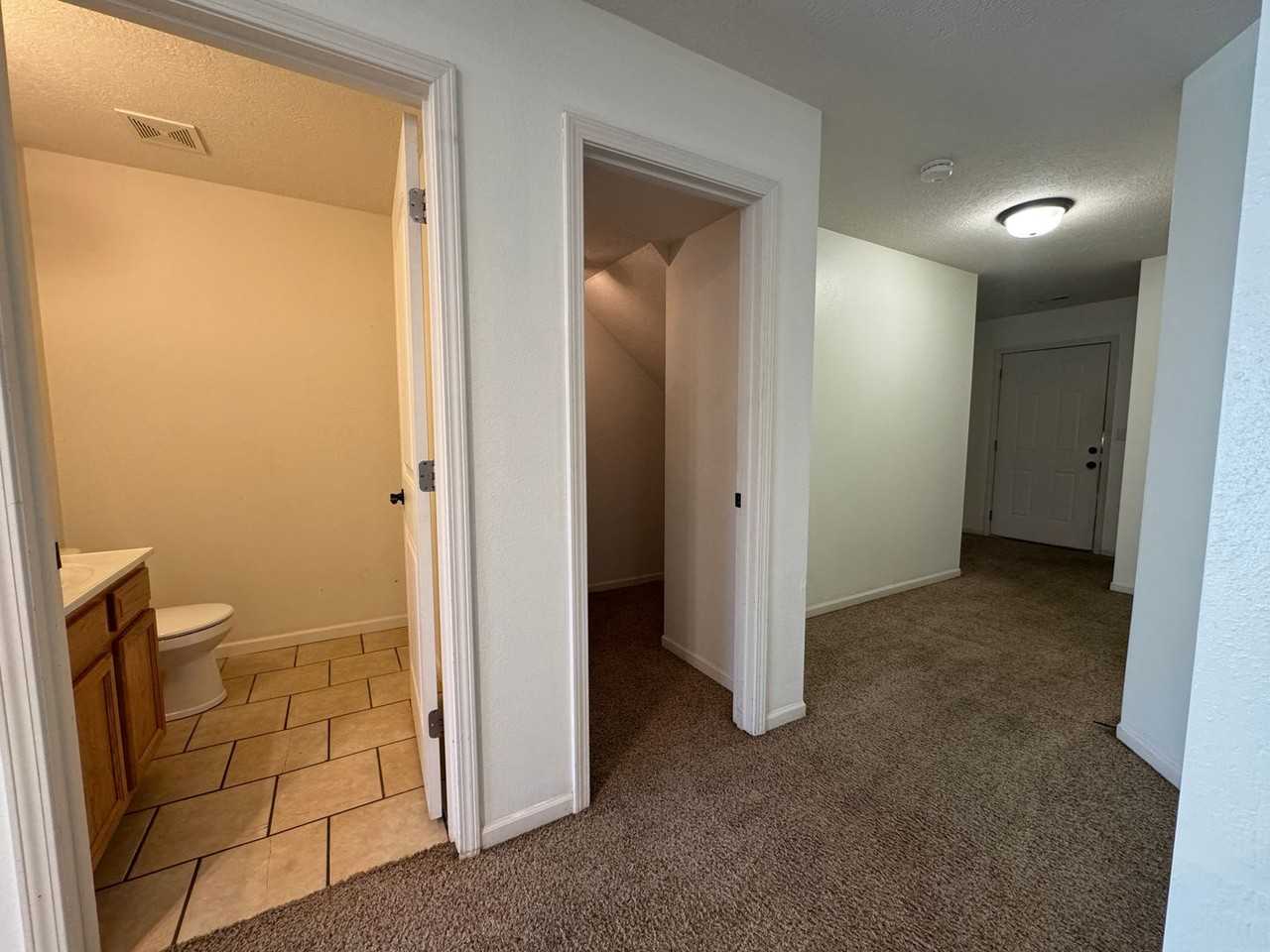 20918B Homer St - Photo 5 of 32