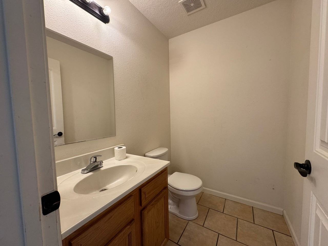 20918B Homer St - Photo 6 of 32