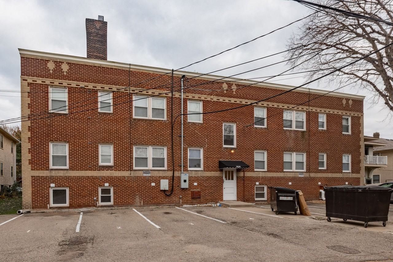 3528 Pleasant Ave S - Photo 3 of 5