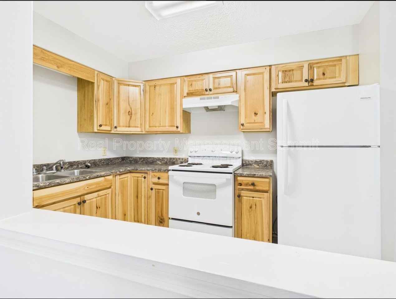 325 Campbell St #C6 - Photo 4 of 20