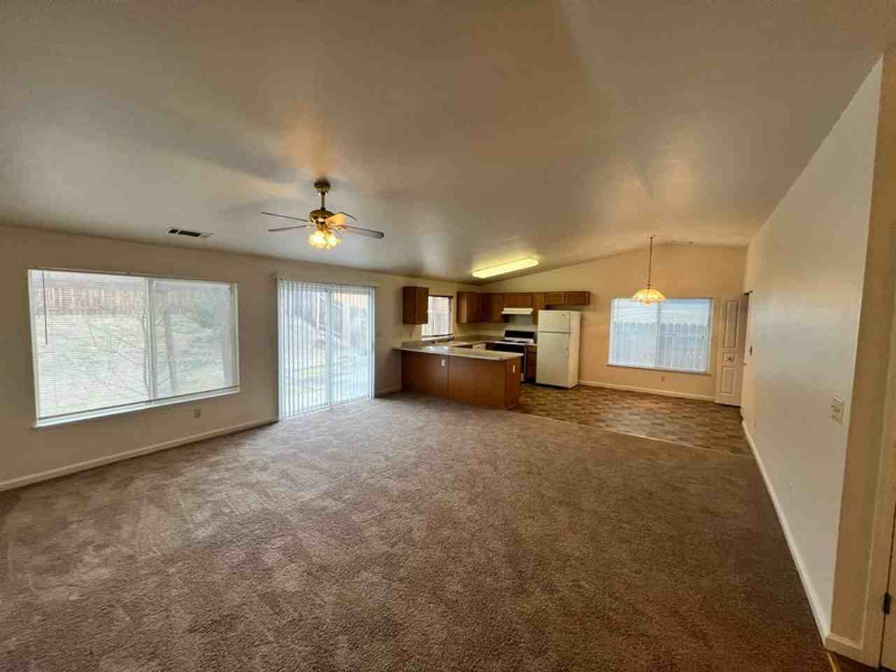 143 Fortune Dr - Photo 2 of 15