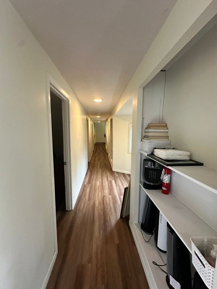 10025 Sw Boones Ferry Rd #2 - Photo 3 of 8