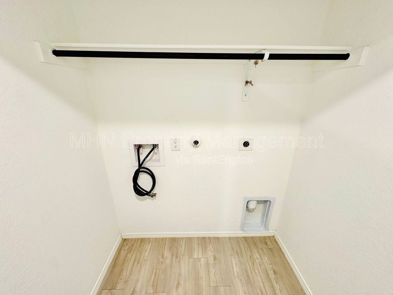 13023 Rosemary Cv - Photo 6 of 15