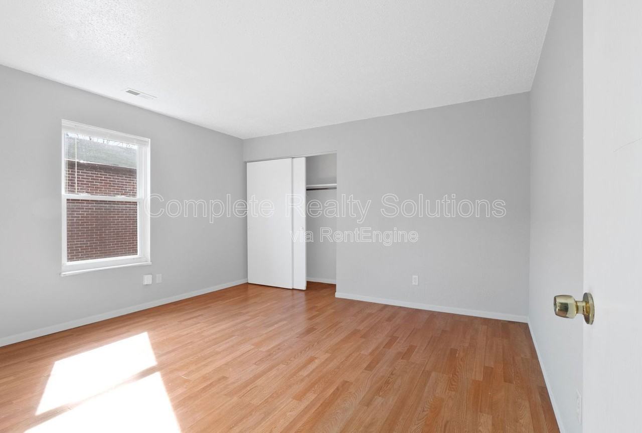 334 Mount Everest Dr #C - Photo 7 of 22