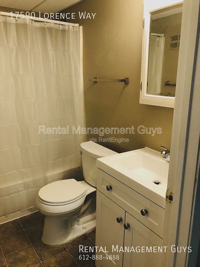 17590 Lorence Way - Photo 4 of 12