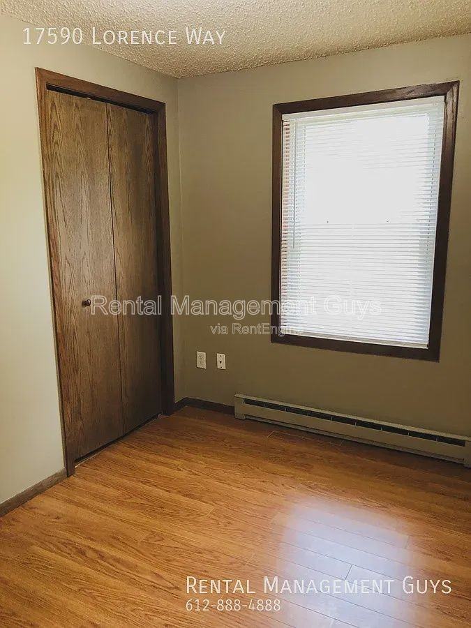 17590 Lorence Way - Photo 7 of 12