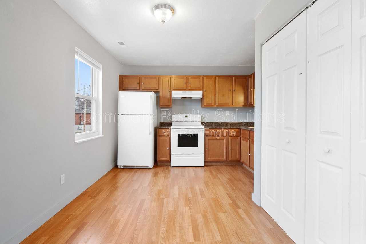 334 Mount Everest Dr #B - Photo 5 of 14