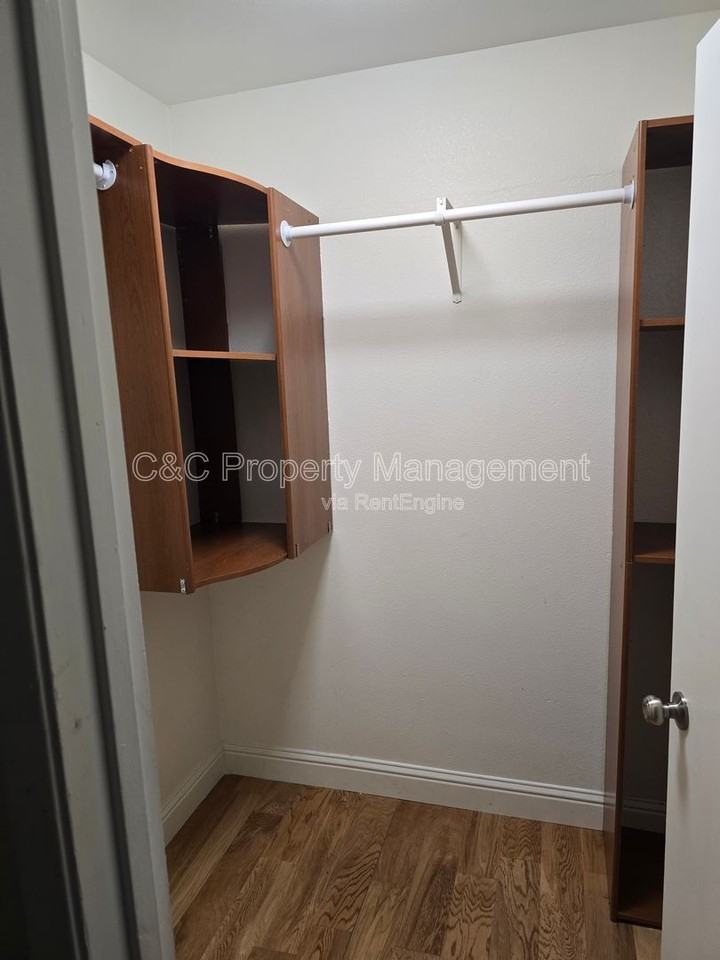 3939 Madison Ave #222 - Photo 4 of 7