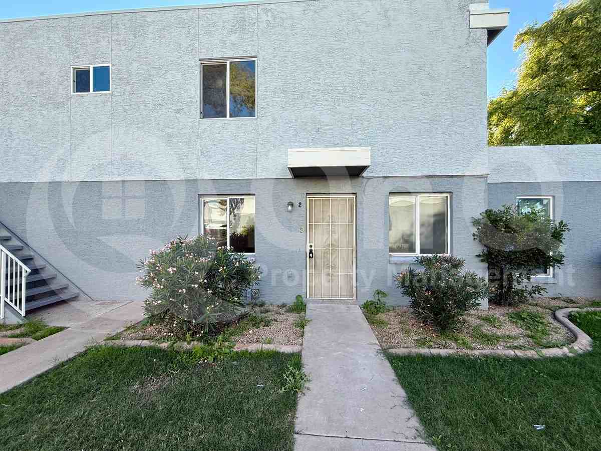 2629 W Ocotillo Rd #2 - Photo 2 of 40