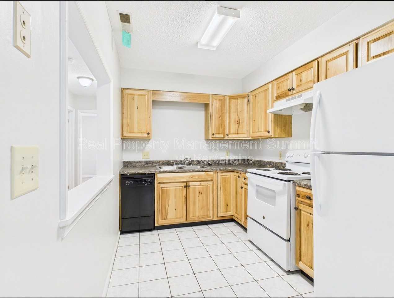 325 Campbell St #C4 - Photo 4 of 20