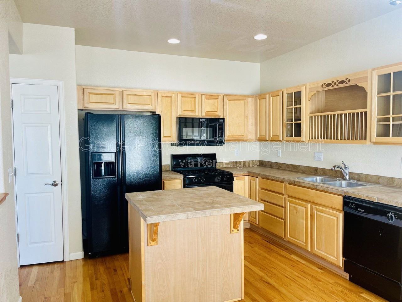 12616 Julian Pt - Photo 6 of 21