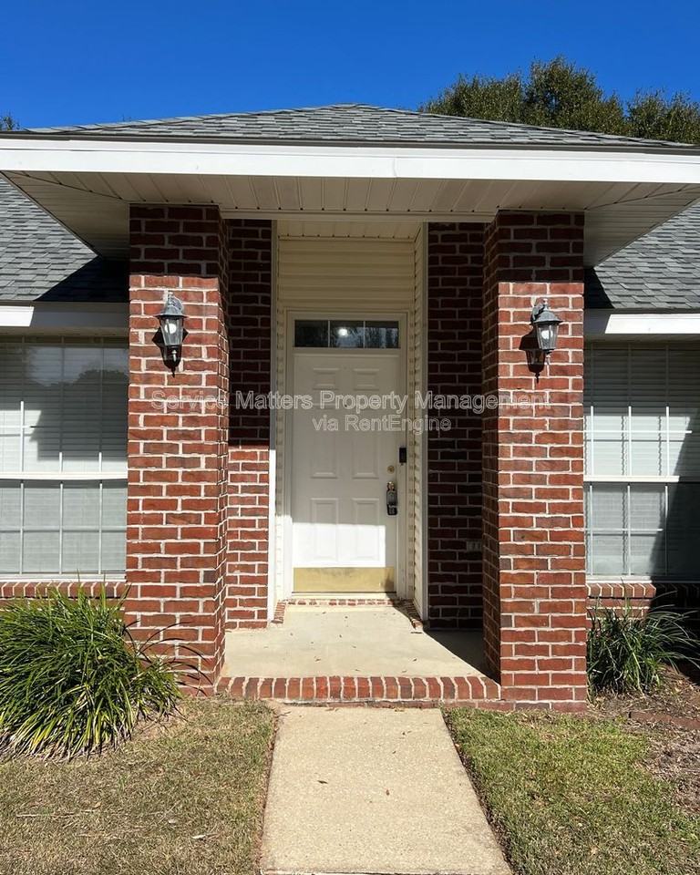 4830 Timberland Dr - Photo 3 of 50