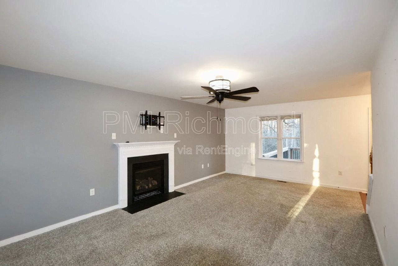 15831 Haggis Dr - Photo 7 of 35