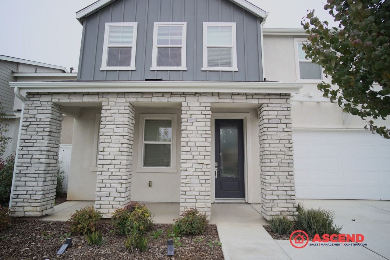 3310 Spruce Park Way - Photo 2 of 31