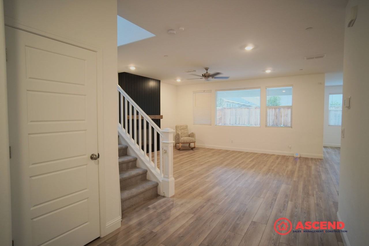 3310 Spruce Park Way - Photo 7 of 31