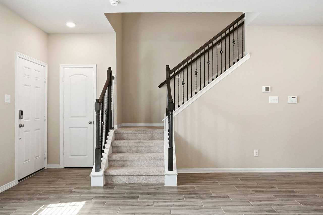 8038 Scanlan Trce - Photo 7 of 25