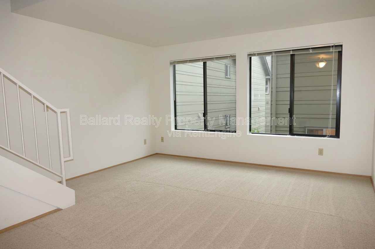 1731 Nw 58th St #202 - Photo 3 of 14