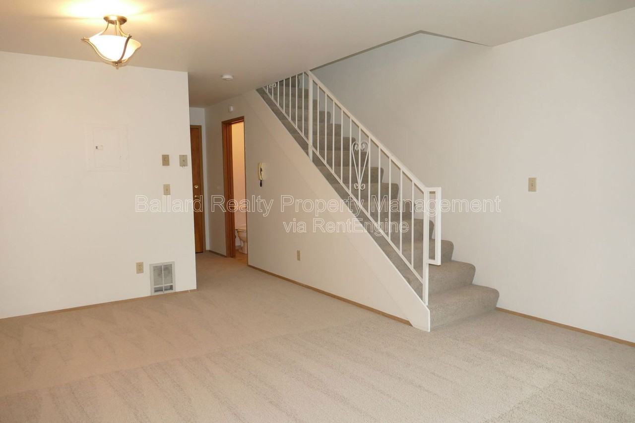 1731 Nw 58th St #202 - Photo 4 of 14