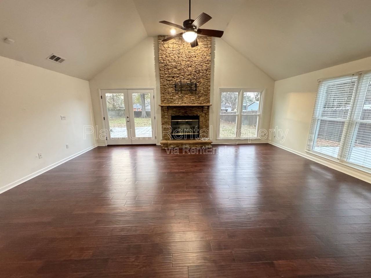 1886 Benson Ave Se - Photo 5 of 40