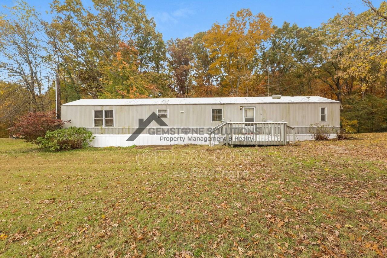 5576 Hargrove Rd - Photo 2 of 26