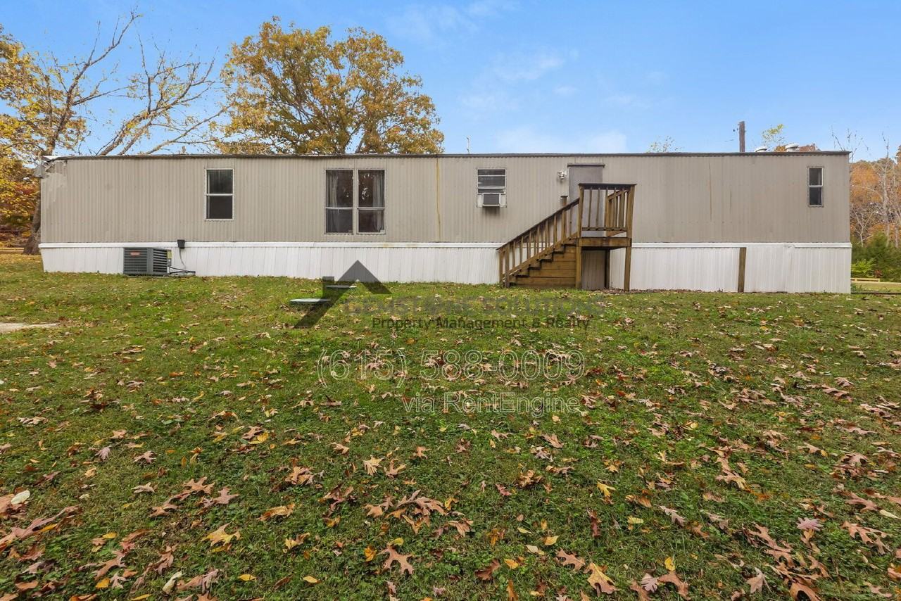 5576 Hargrove Rd - Photo 3 of 26