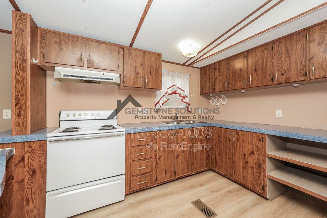 5576 Hargrove Rd - Photo 6 of 26