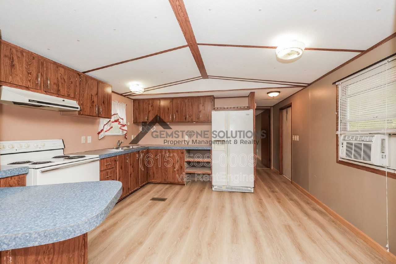 5576 Hargrove Rd - Photo 7 of 26