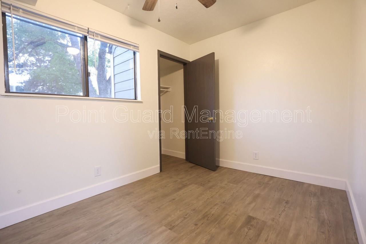 3034 S 68th Ct - Photo 6 of 23